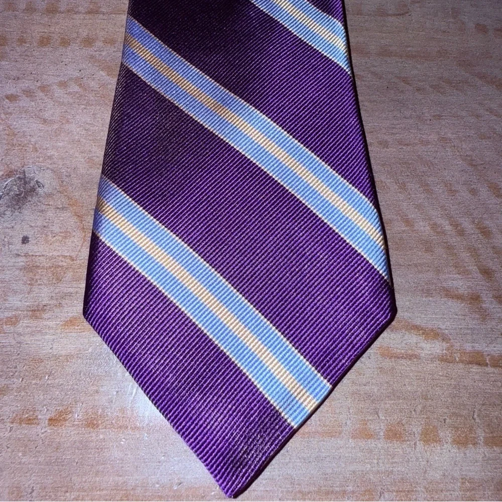 1901 Elegant Purple and Blue Tie